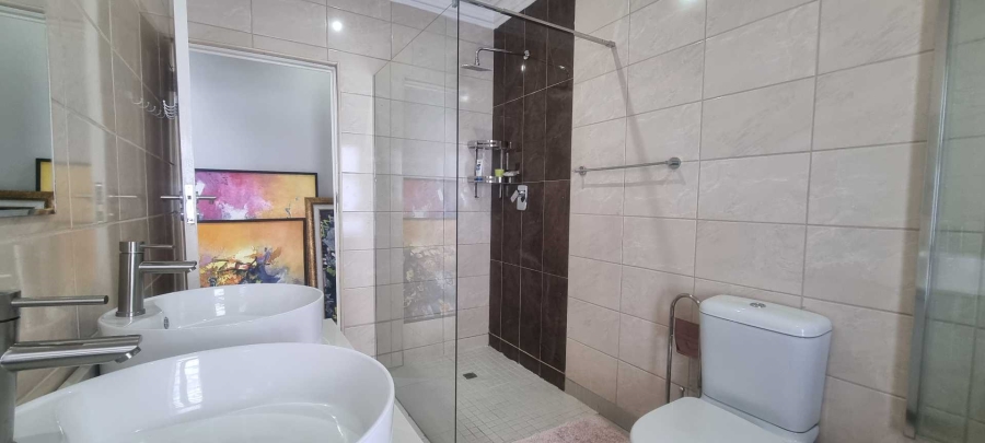 4 Bedroom Property for Sale in Wild Olive Estate Free State